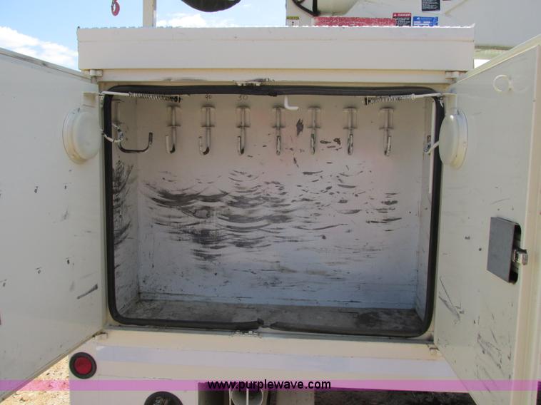 image for item D3955 Altec man lift