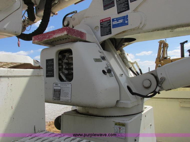 image for item D3955 Altec man lift