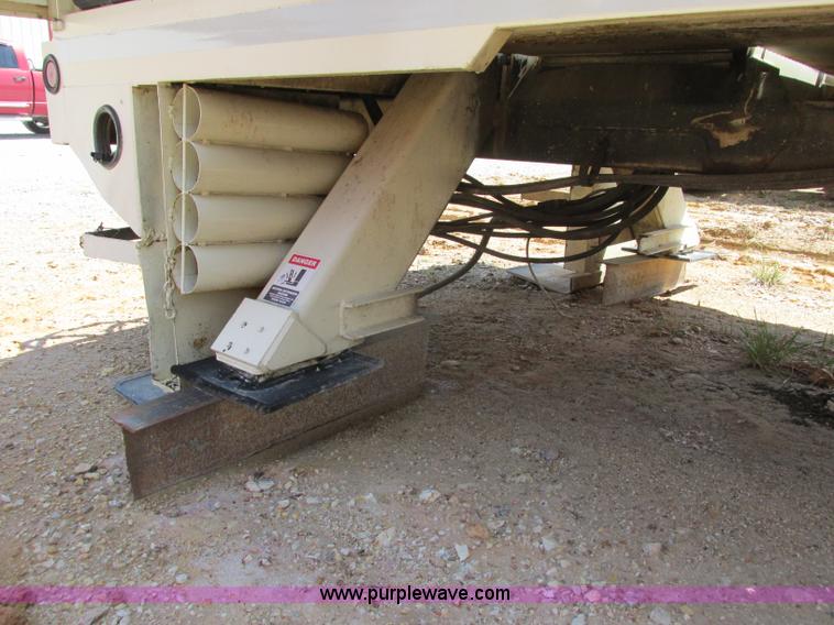 image for item D3955 Altec man lift