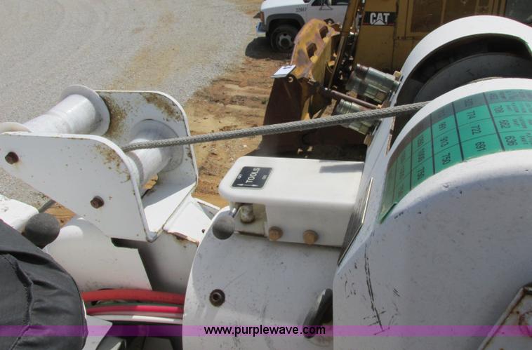 image for item D3955 Altec man lift