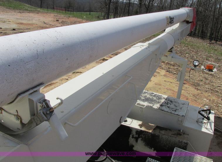 image for item D3955 Altec man lift