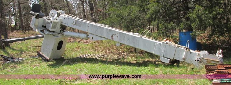 image for item D3958 2000 Teco A4H-45R-FT22-CTW0 derrick digger crane