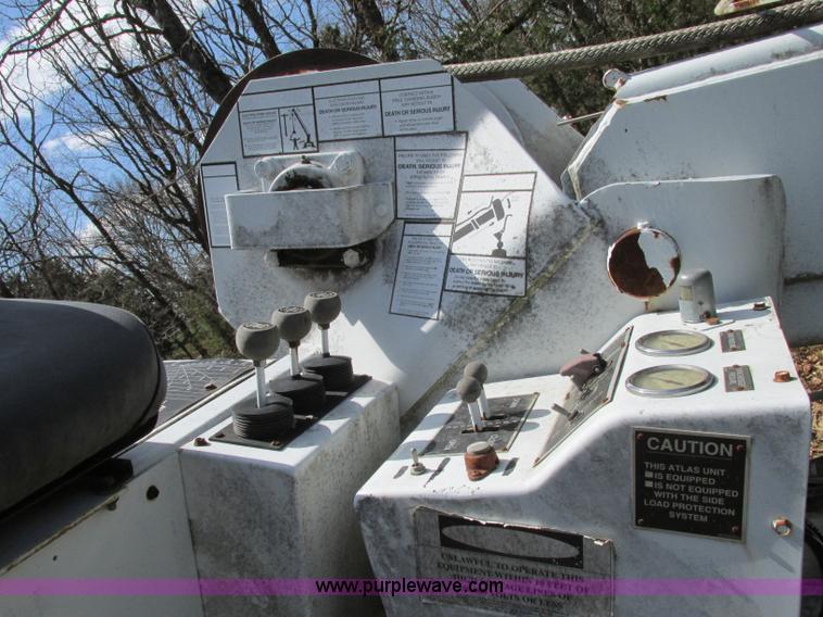 image for item D3958 2000 Teco A4H-45R-FT22-CTW0 derrick digger crane