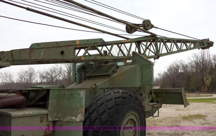 image for item D3960 American 2380 20 ton military crane