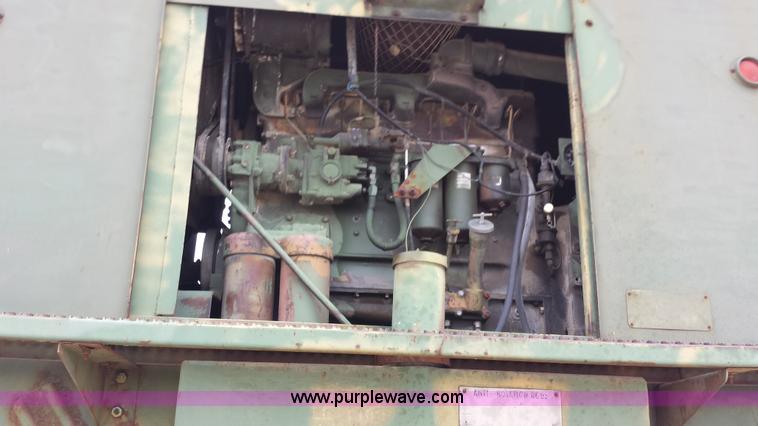 image for item D3960 American 2380 20 ton military crane