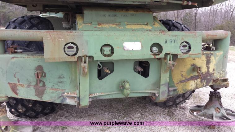 image for item D3960 American 2380 20 ton military crane