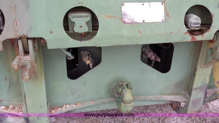 image for item D3960 American 2380 20 ton military crane