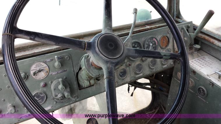 image for item D3960 American 2380 20 ton military crane