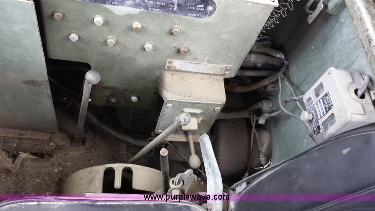 image for item D3960 American 2380 20 ton military crane