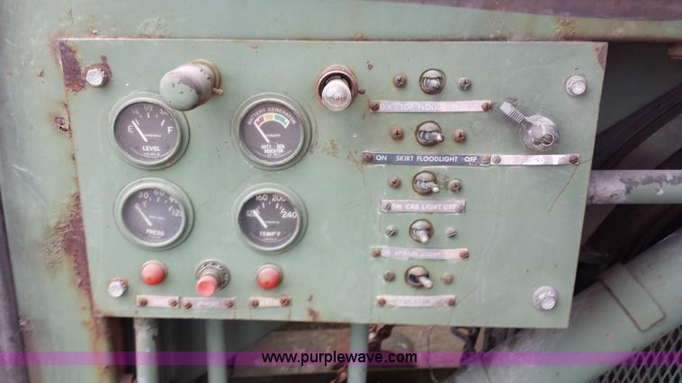 image for item D3960 American 2380 20 ton military crane