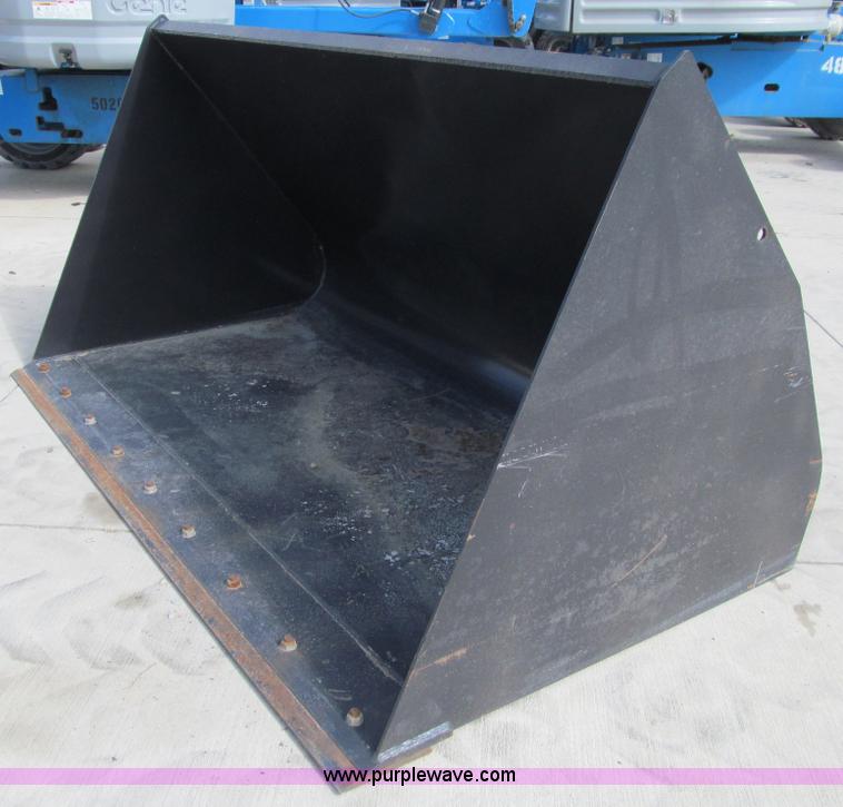image for item E4685 Bobcat general purpose bucket