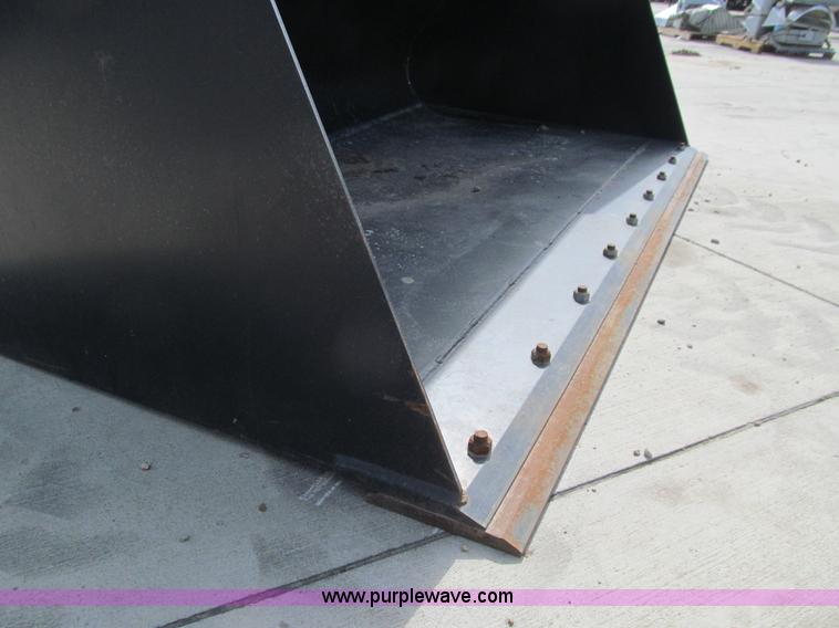 image for item E4685 Bobcat general purpose bucket