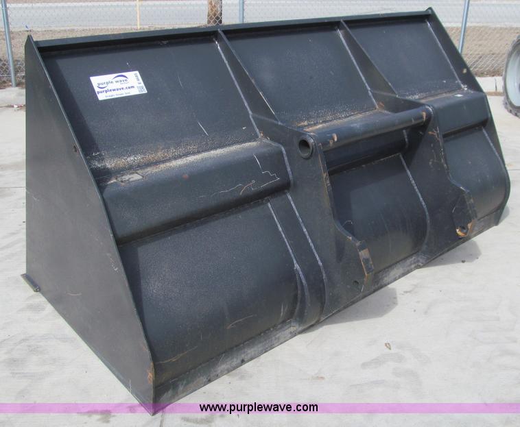 image for item E4685 Bobcat general purpose bucket
