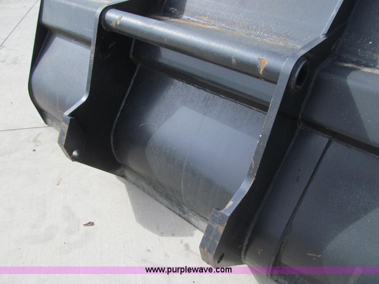image for item E4685 Bobcat general purpose bucket