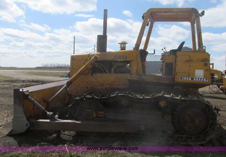 image for item E5436 John Deere 850E dozer