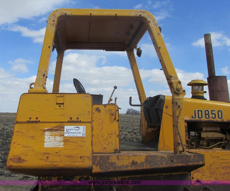 image for item E5436 John Deere 850E dozer