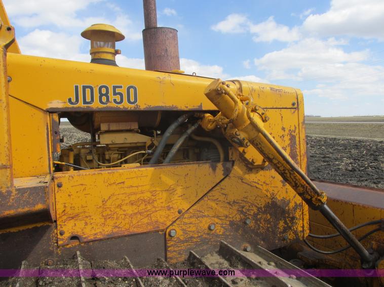 image for item E5436 John Deere 850E dozer