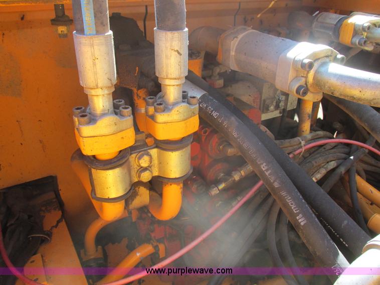 image for item E5453 2003 Hyundai Robex 450LC-3 excavator