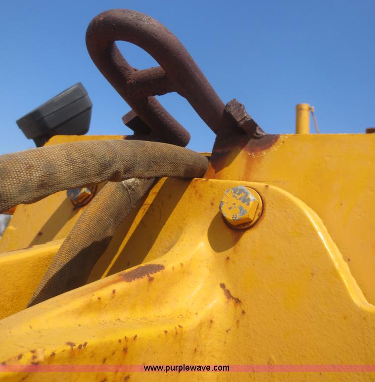 image for item F6870 1989 John Deere 772BH motor grader