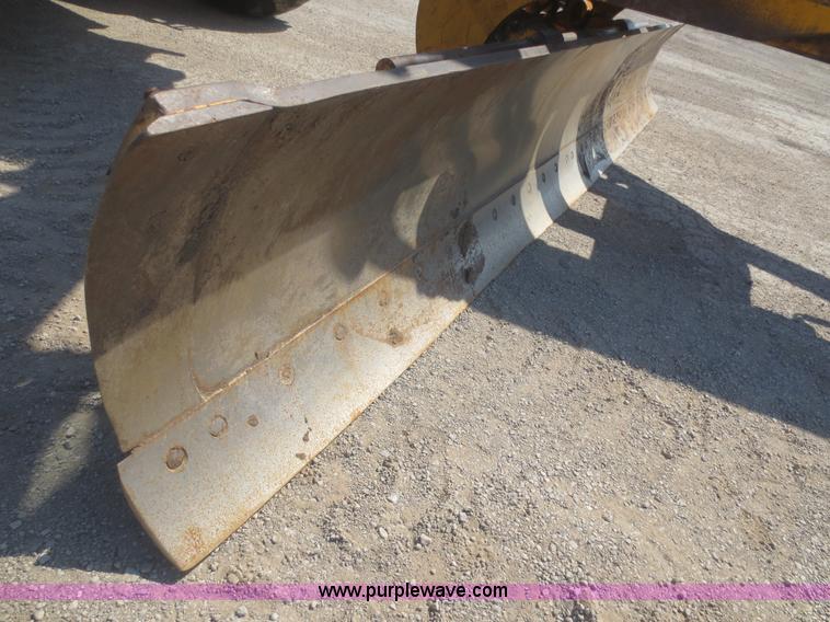 image for item F6870 1989 John Deere 772BH motor grader