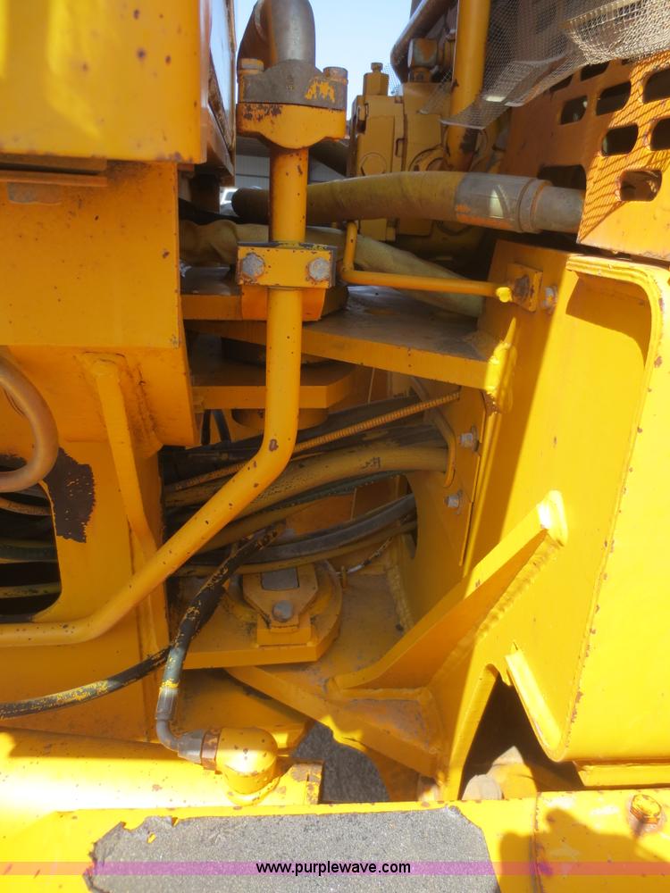 image for item F6870 1989 John Deere 772BH motor grader