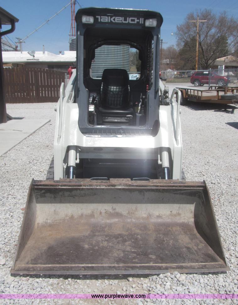 image for item F7349 2005 Takeuchi TL130 skid steer