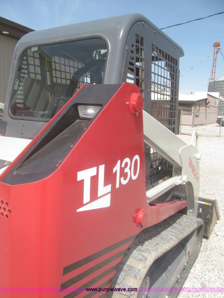 image for item F7349 2005 Takeuchi TL130 skid steer