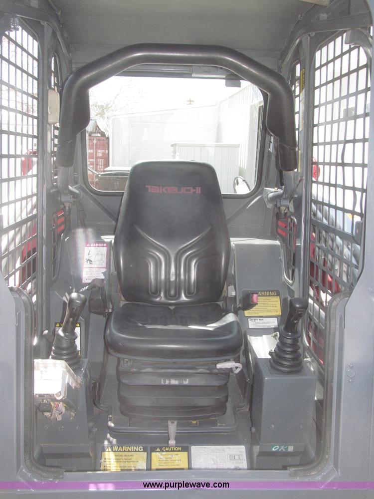 image for item F7349 2005 Takeuchi TL130 skid steer