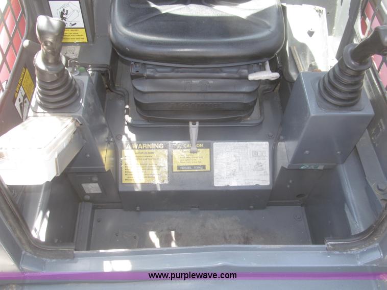 image for item F7349 2005 Takeuchi TL130 skid steer