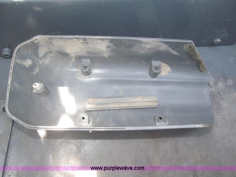 image for item F7349 2005 Takeuchi TL130 skid steer