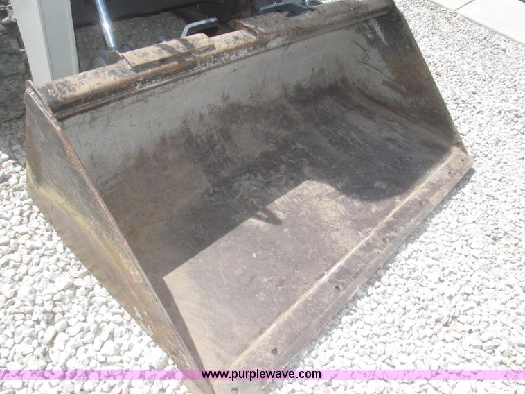 image for item F7349 2005 Takeuchi TL130 skid steer