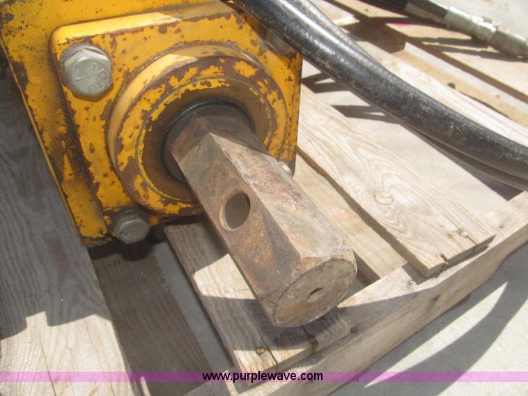 image for item F7350 Belltec 18" auger