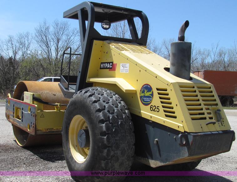 image for item G2349 2005 Hypac C-840-C vibratory articulated single drum roller