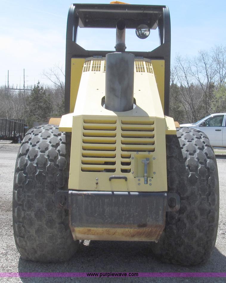 image for item G2349 2005 Hypac C-840-C vibratory articulated single drum roller