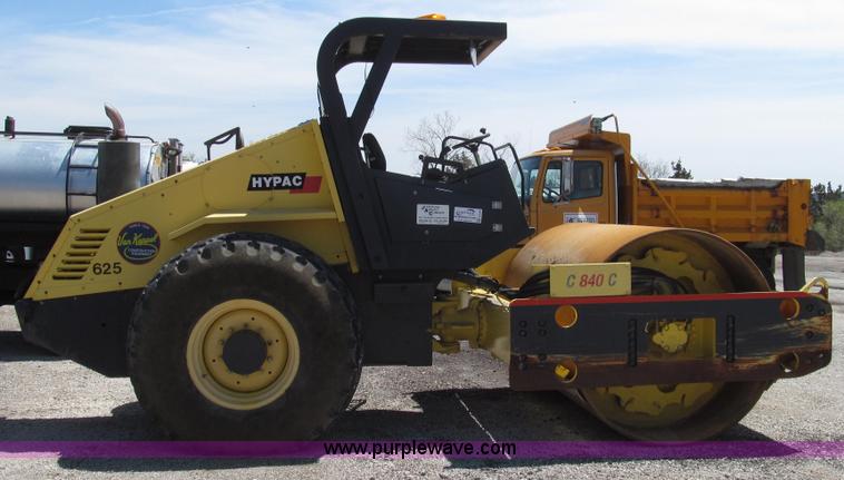 image for item G2349 2005 Hypac C-840-C vibratory articulated single drum roller