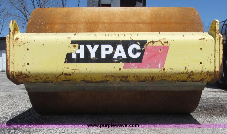 image for item G2349 2005 Hypac C-840-C vibratory articulated single drum roller