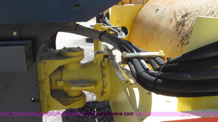 image for item G2349 2005 Hypac C-840-C vibratory articulated single drum roller