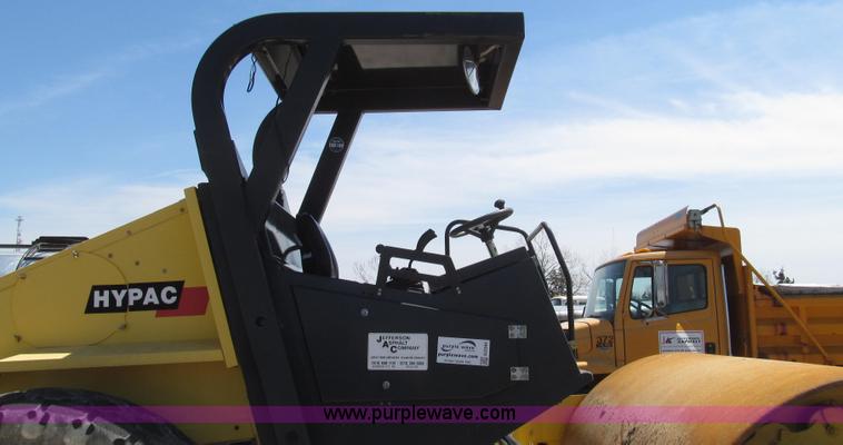 image for item G2349 2005 Hypac C-840-C vibratory articulated single drum roller
