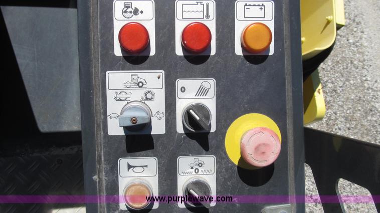 image for item G2349 2005 Hypac C-840-C vibratory articulated single drum roller