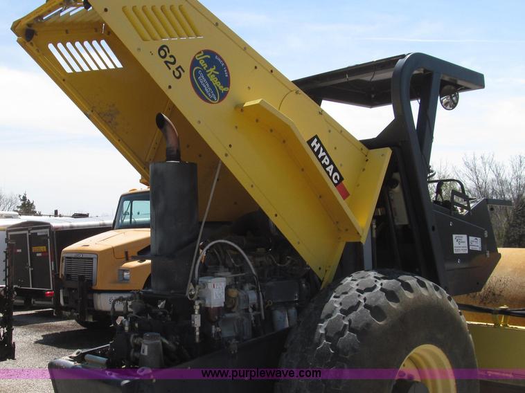 image for item G2349 2005 Hypac C-840-C vibratory articulated single drum roller