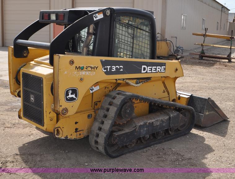 image for item G6452 2009 John Deere CT322 skid steer