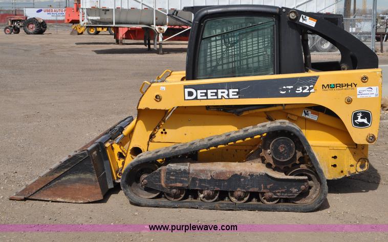 image for item G6452 2009 John Deere CT322 skid steer
