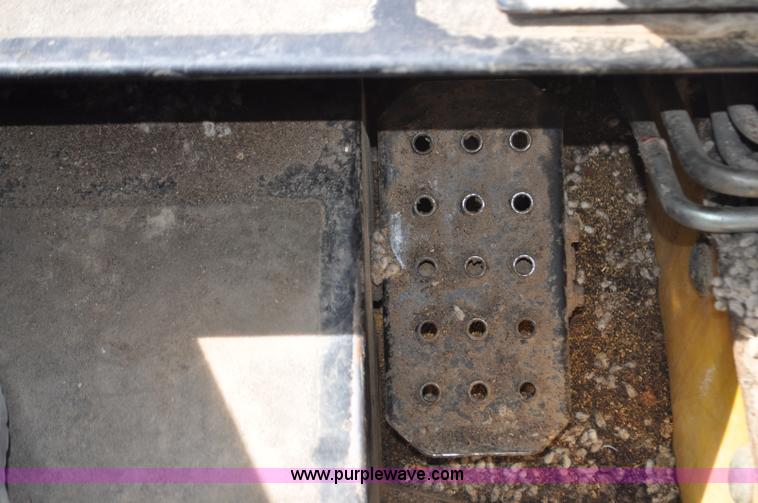 image for item G6452 2009 John Deere CT322 skid steer