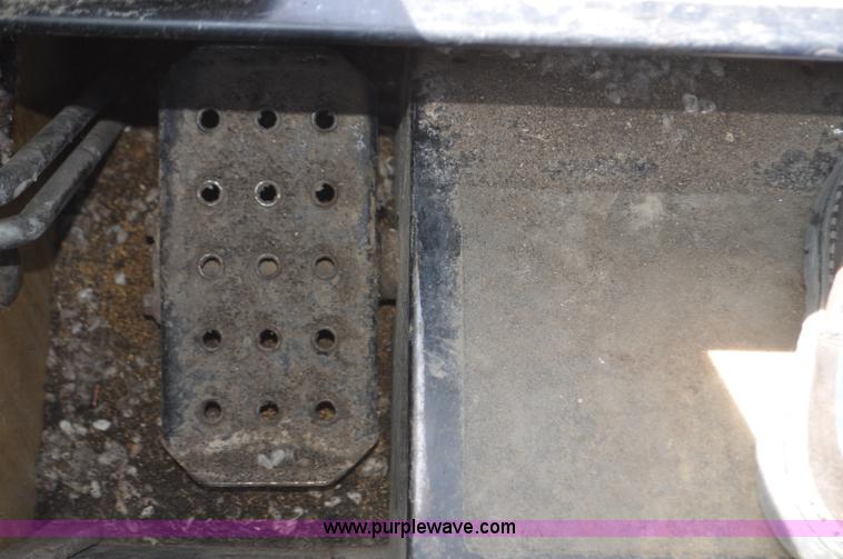 image for item G6452 2009 John Deere CT322 skid steer