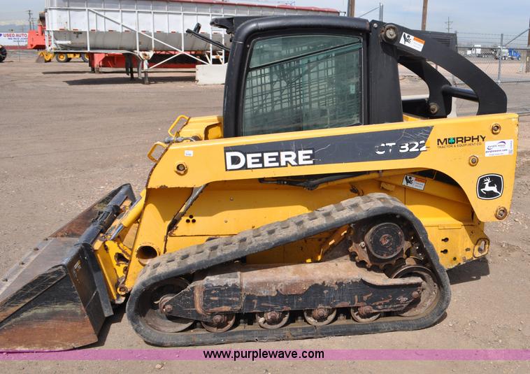 image for item G6452 2009 John Deere CT322 skid steer