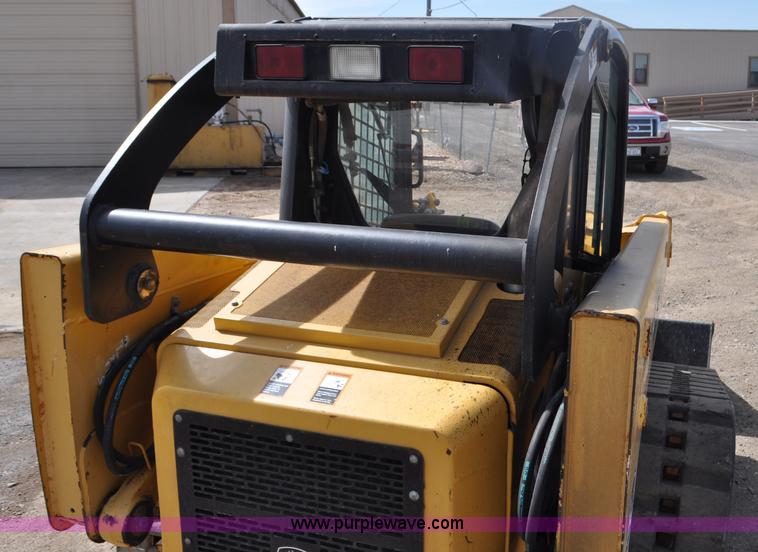 image for item G6452 2009 John Deere CT322 skid steer