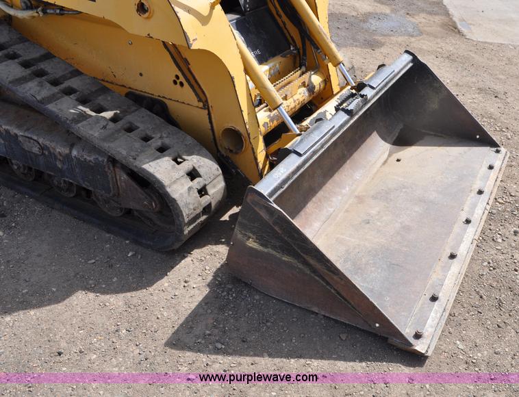 image for item G6452 2009 John Deere CT322 skid steer