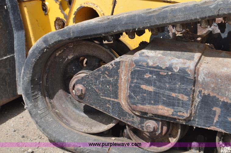 image for item G6452 2009 John Deere CT322 skid steer