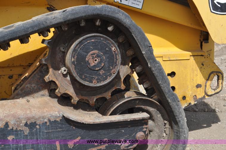 image for item G6452 2009 John Deere CT322 skid steer