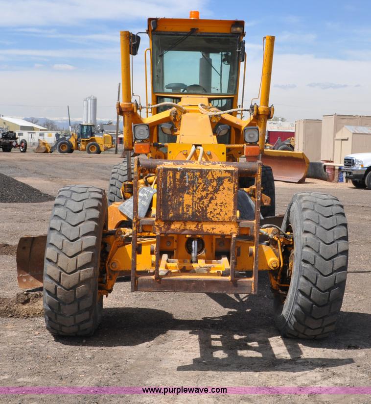 image for item G6455 1989 John Deere 772BH motor grader